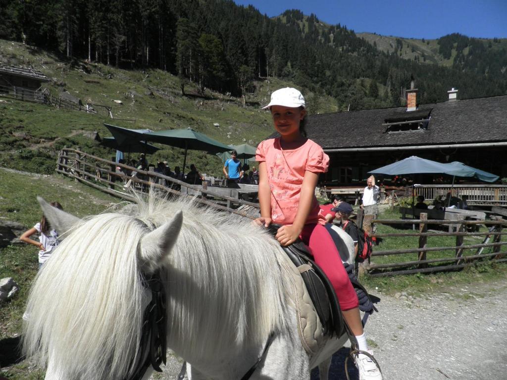 Hotel Roslehen Гросарл Екстериор снимка